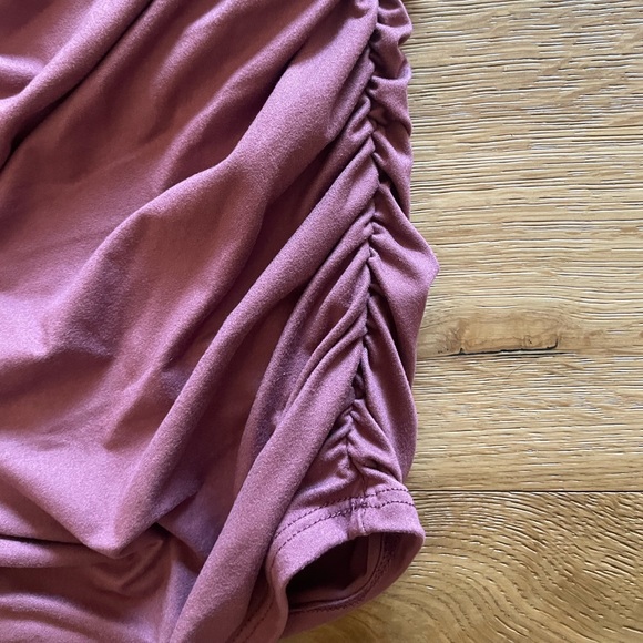 NWT Windsor Level Up Ruched Knit Midi Dress in Mauve - Picture 7 of 7